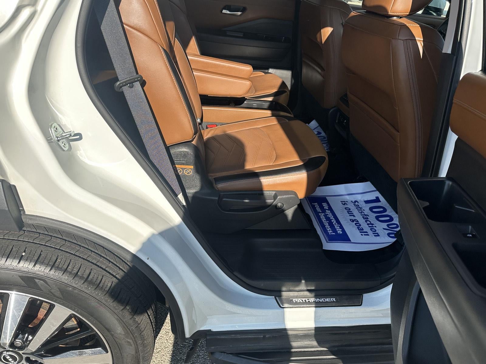 2023 Nissan Pathfinder Platinum
