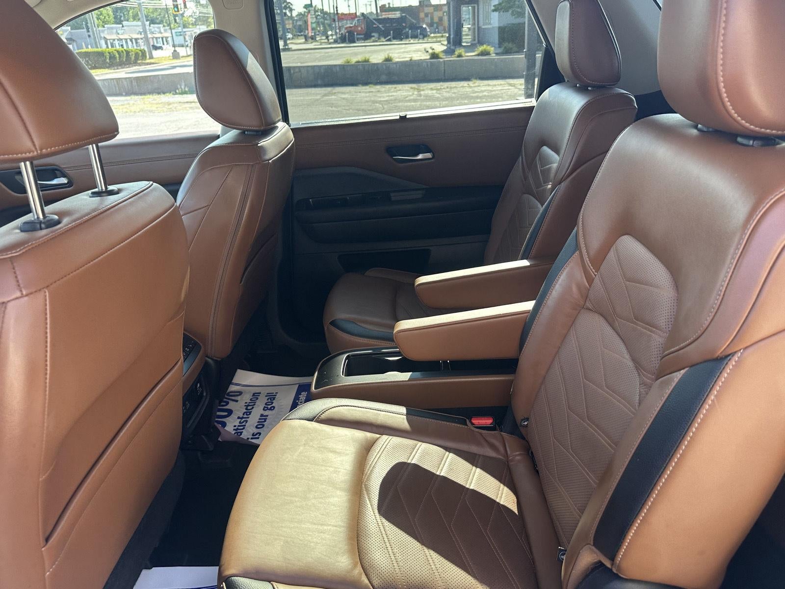 2023 Nissan Pathfinder Platinum