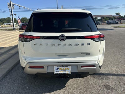2023 Nissan Pathfinder Platinum