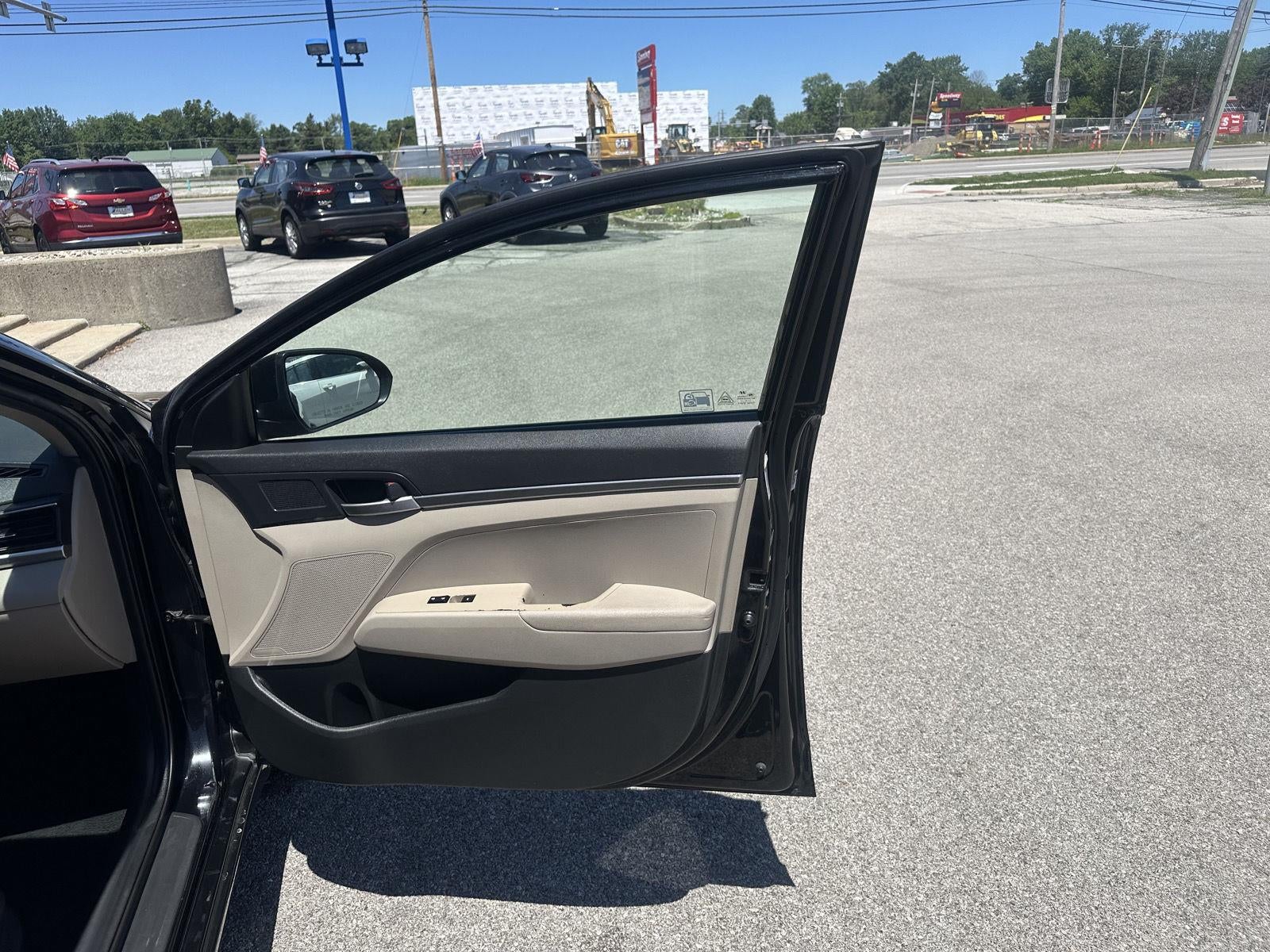 2020 Hyundai Elantra SE