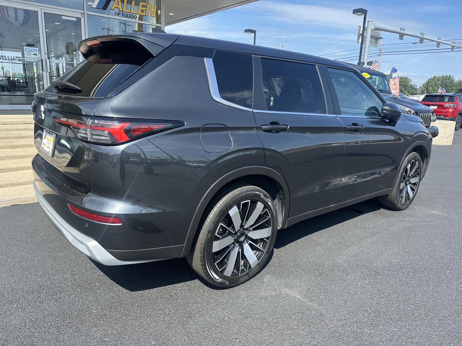 2025 Mitsubishi Outlander SE