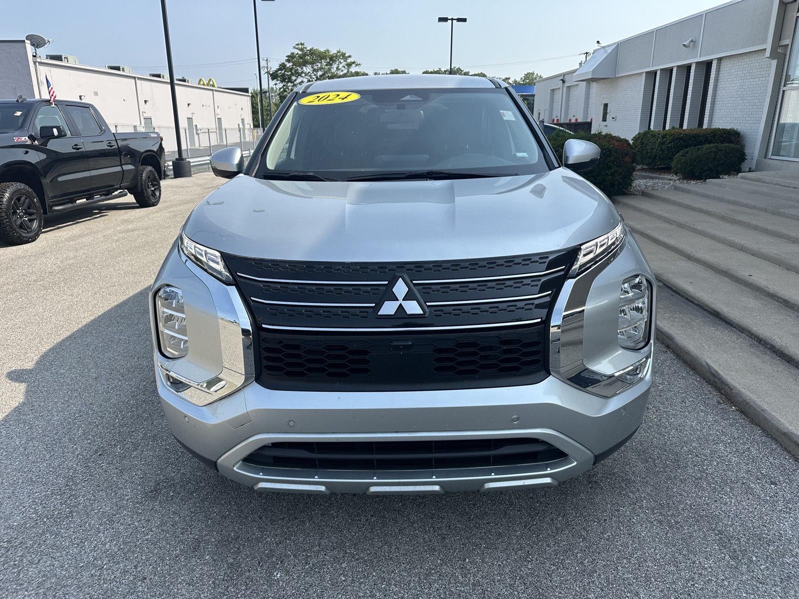 2024 Mitsubishi Outlander SE FWD