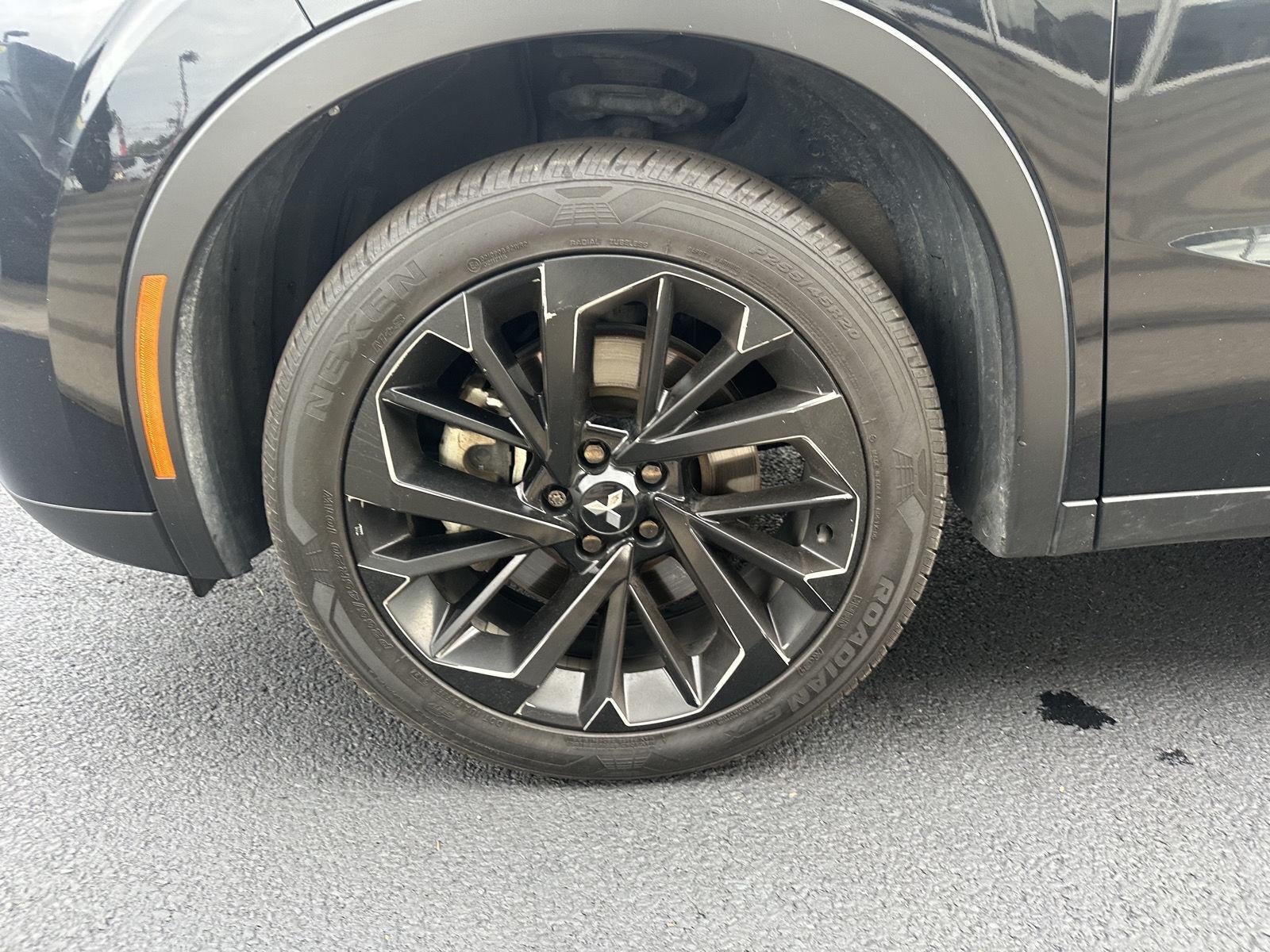 2023 Mitsubishi Outlander SE