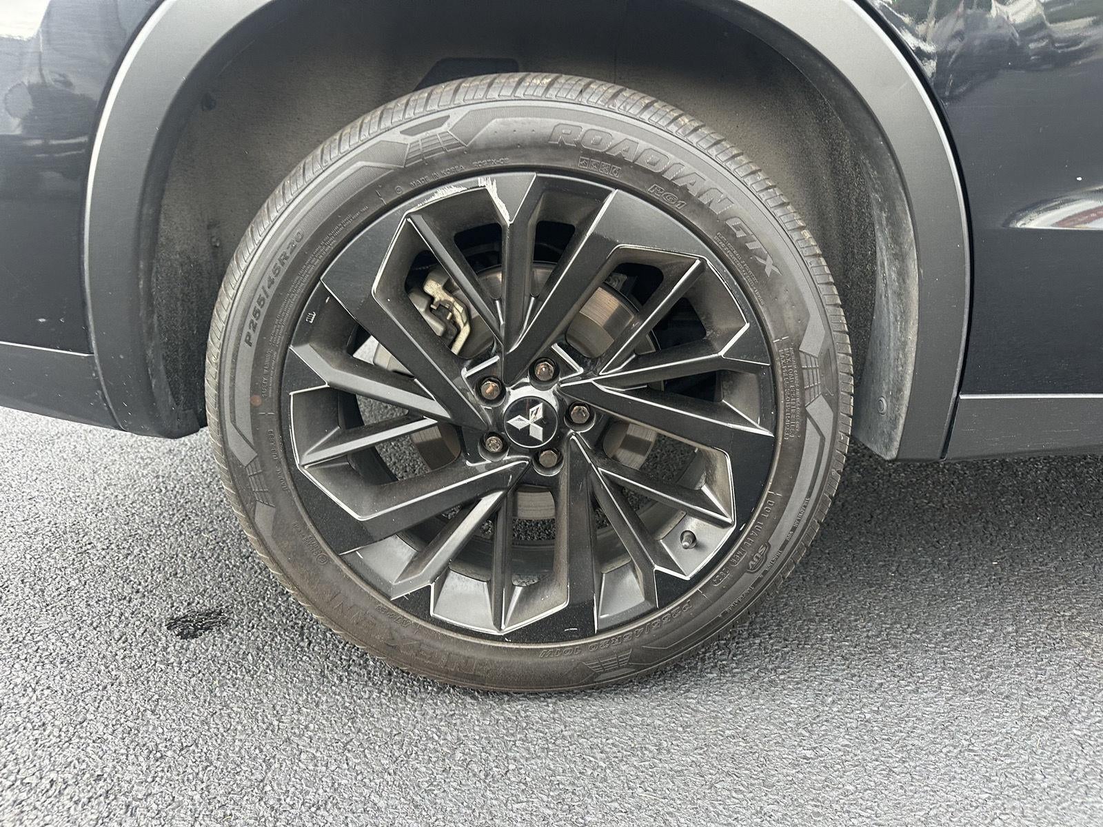2023 Mitsubishi Outlander SE