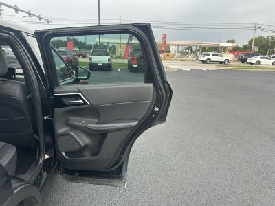 2023 Mitsubishi Outlander SE