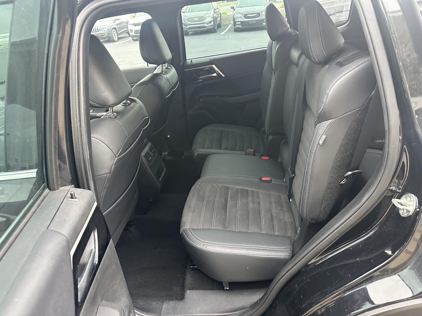 2023 Mitsubishi Outlander SE