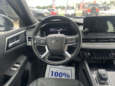 2023 Mitsubishi Outlander SE