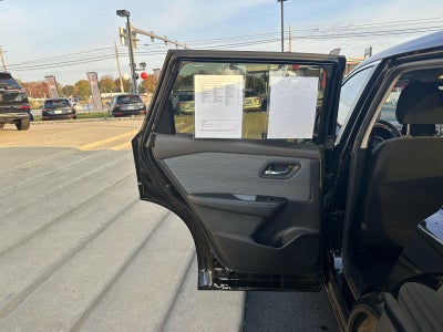 2023 Nissan ROGUE AWD SV