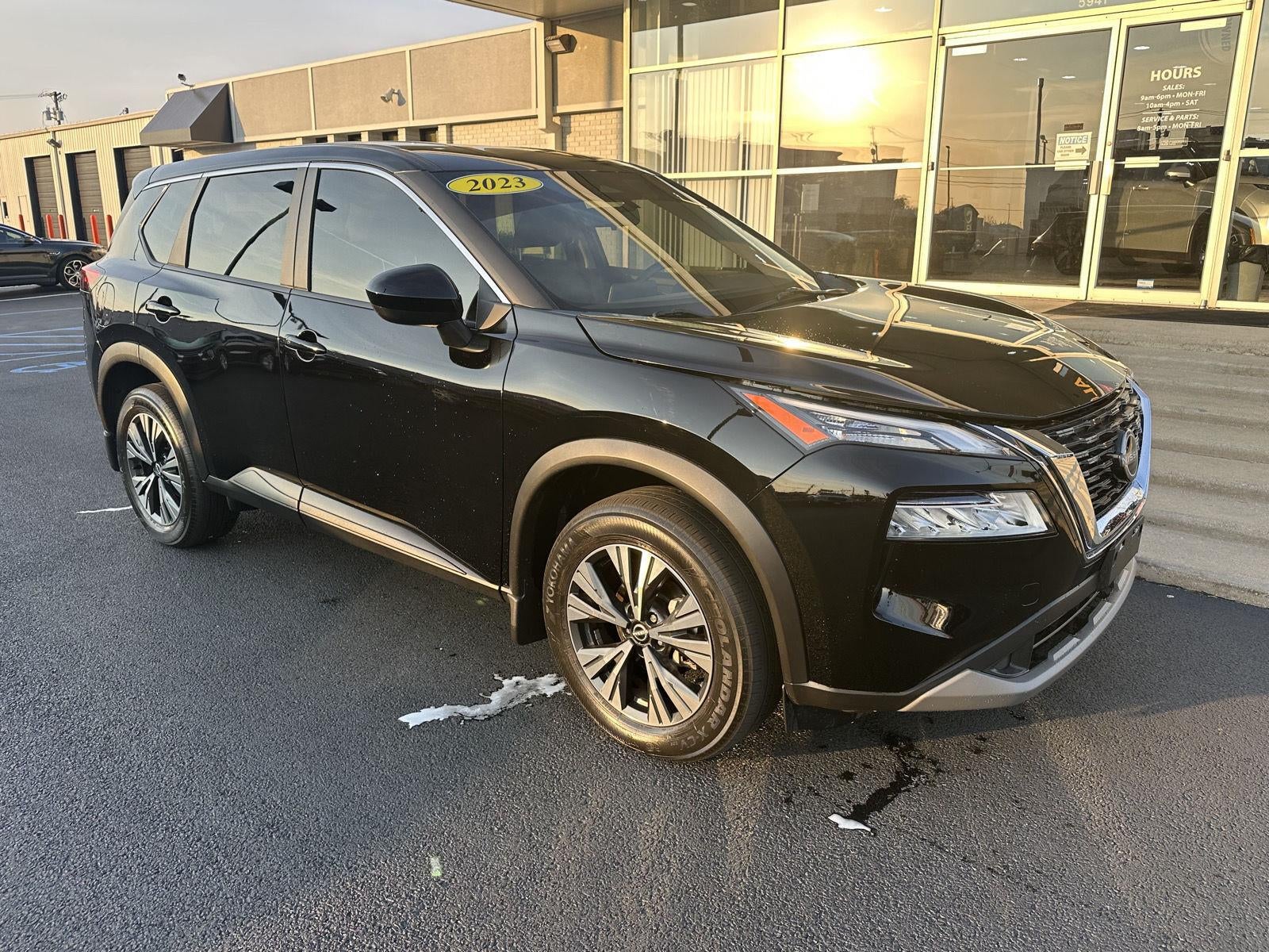 2023 Nissan ROGUE AWD SV