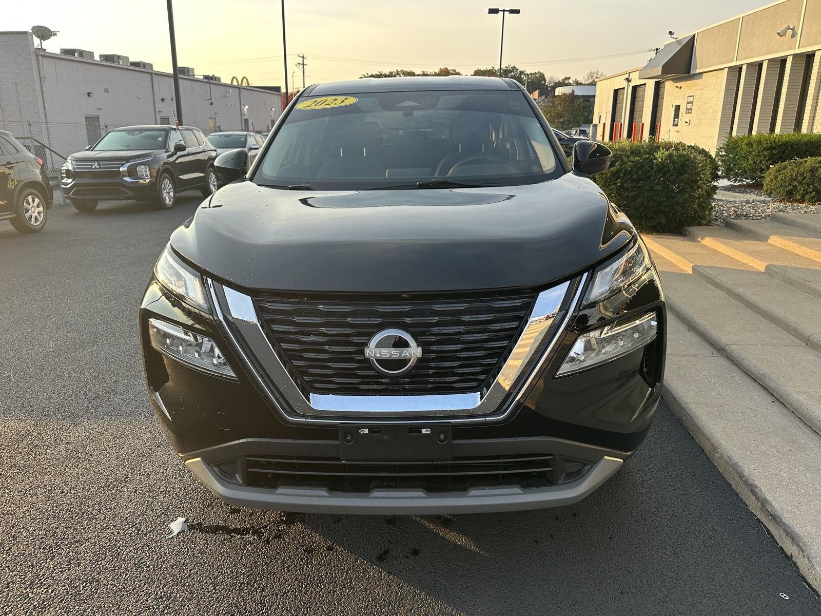 2023 Nissan ROGUE AWD SV